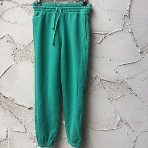 TNA Cozy Fleece Boyfriend Sweatpants in Dark Spruce Green I Size XS
